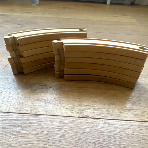 Wooden curved toy train - curved,
