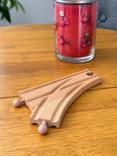 Brio wooden train - train, y