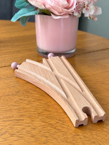 Brio wooden train track - wooden, y